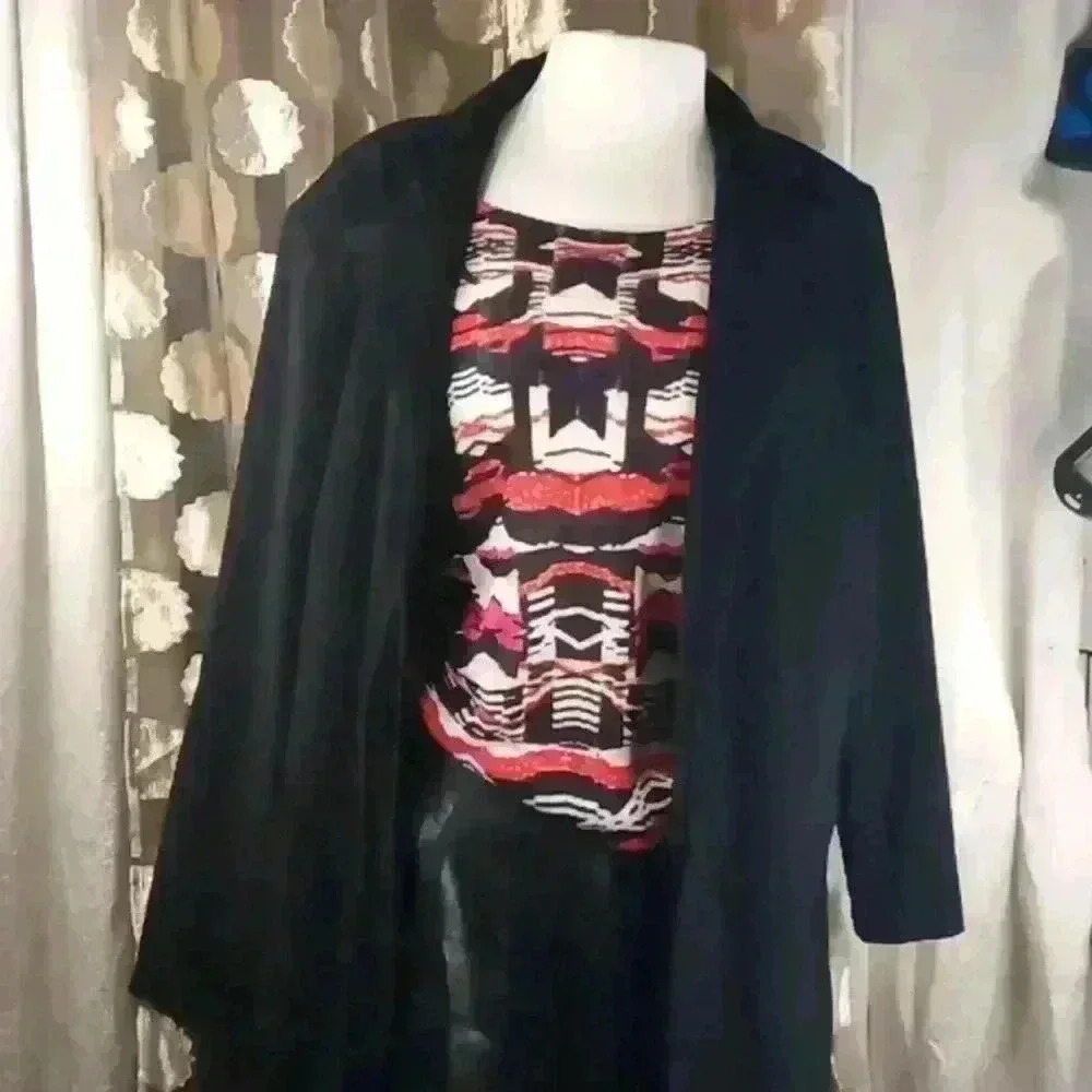 END YEAR CLEAR OUT Zozo size large women's vibrant top - Picture 8 of 9